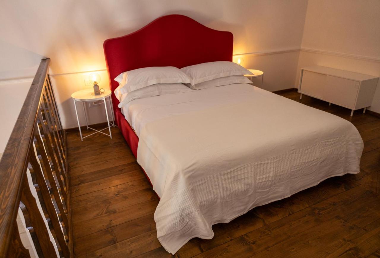 Palazzo Della Contessa - Suites & Breakfast Lecce Eksteriør billede