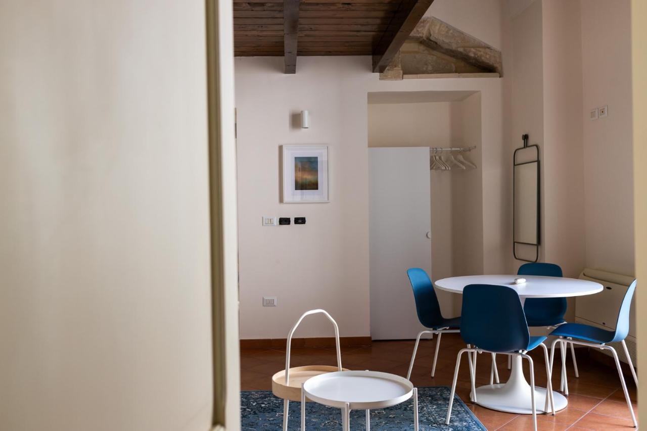 Palazzo Della Contessa - Suites & Breakfast Lecce Eksteriør billede