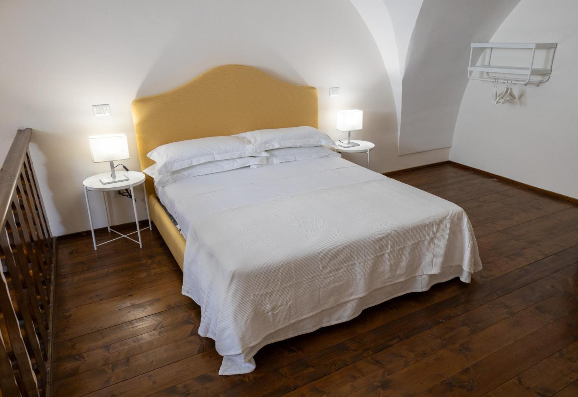 Palazzo Della Contessa - Suites & Breakfast Lecce Eksteriør billede